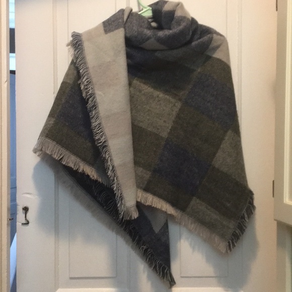 Plaid Blanket Scarf - Picture 2 of 4